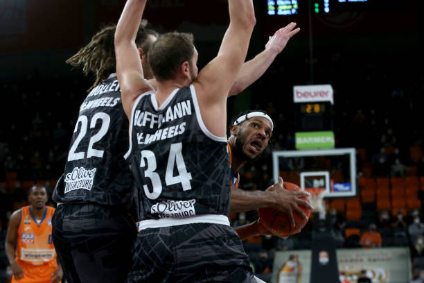 场上能够 场上能够