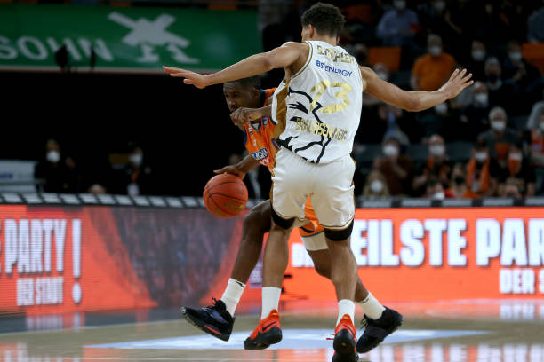 的网前截球 的网前截球